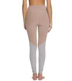 Beyond Yoga Spacedye Off Duty High Waisted Yoga Leggings Wild Wisteria/Glacier Colorblock 7 Beyond Yoga Spacedye Off Duty High Waisted Yoga Leggings Wild Wisteria/Glacier Colorblock -Everyday Yoga 1740400787491 wildwisteriaglaciercolorblock 3a