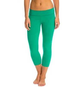 Beyond Yoga Back Gathered Yoga Capris -Everyday Yoga 1740928253987 brightemerald 2a