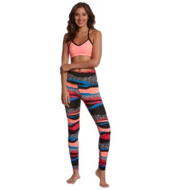 Beyond Yoga Converging Straps Yoga Sports Bra -Everyday Yoga 1741531906083 coralreef 4a