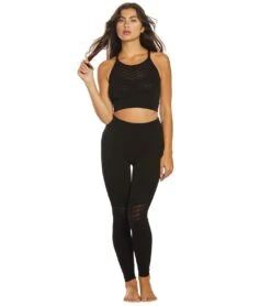 Free People Movement Gone Adrift Seamless Yoga Crop Top -Everyday Yoga 1741845004323 black 4a