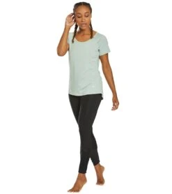 Marika Huntington Short Sleeve Yoga Tee Aqua Gray -Everyday Yoga 1741845921827 aquagray 4a
