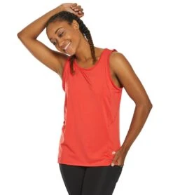 Marika Hera Yoga Tank -Everyday Yoga 1741847527459 poinsettia 1a