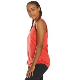 Marika Hera Yoga Tank -Everyday Yoga 1741847527459 poinsettia 5a