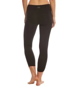 Beyond Yoga Essential Gathered Yoga Capris Jet Black 7 Beyond Yoga Essential Gathered Yoga Capris Jet Black -Everyday Yoga 1745874288675 jetblack 3a