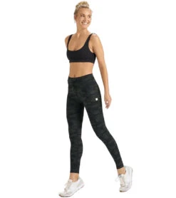 Vuori Daily Yoga Leggings Green Camo -Everyday Yoga 4345612402731 greencamo 4a