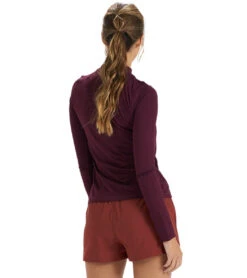 Vuori Lux Performance Yoga Long Sleeve -Everyday Yoga 4345671680043 ceriseheather 3a