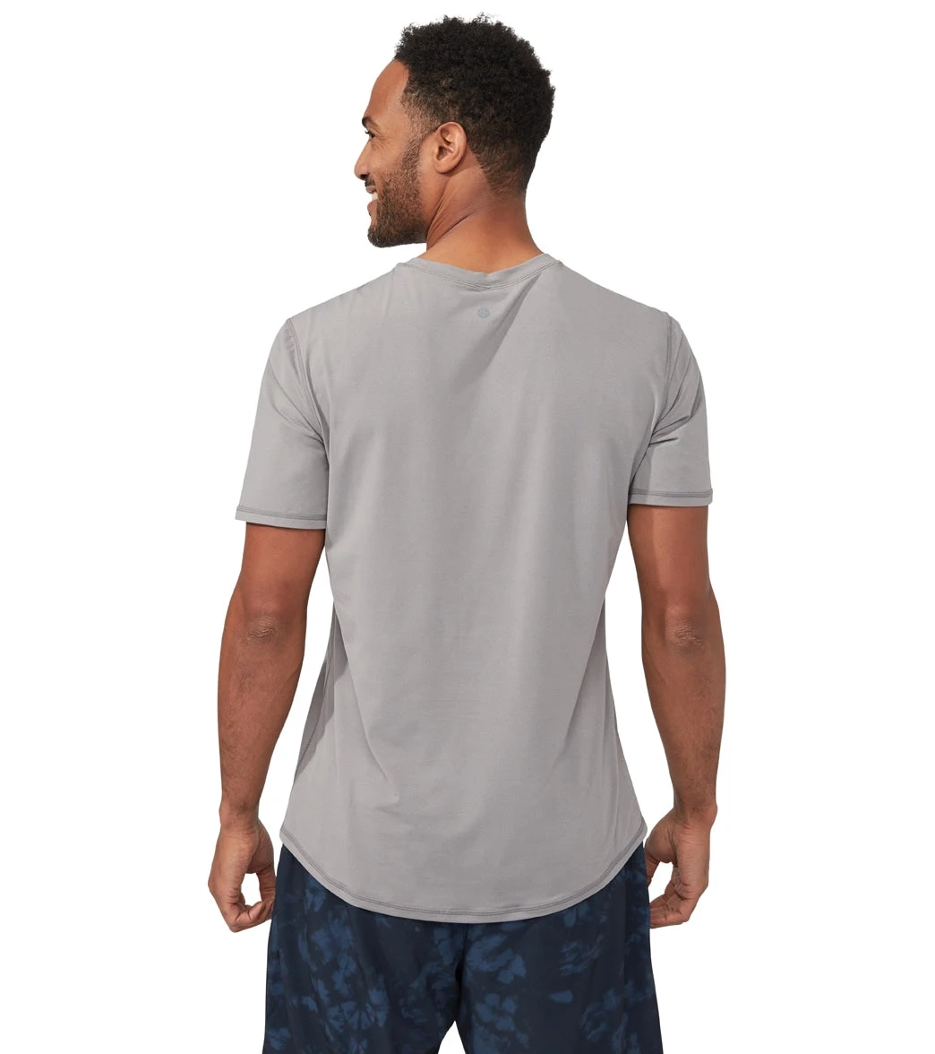 Manduka Men's Pro Tech Short Sleeve Tee Silver Filigree 3 Manduka Men's Pro Tech Short Sleeve Tee Silver Filigree