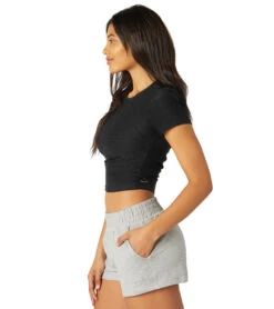 Beyond Yoga Featherweight Spacedye Ruched Down Cropped Tee -Everyday Yoga 6568905408555 darkestnight 2a
