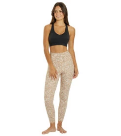 Varley Let's Move Pocket High 25 -Everyday Yoga 7096493342763 microfloral 4a